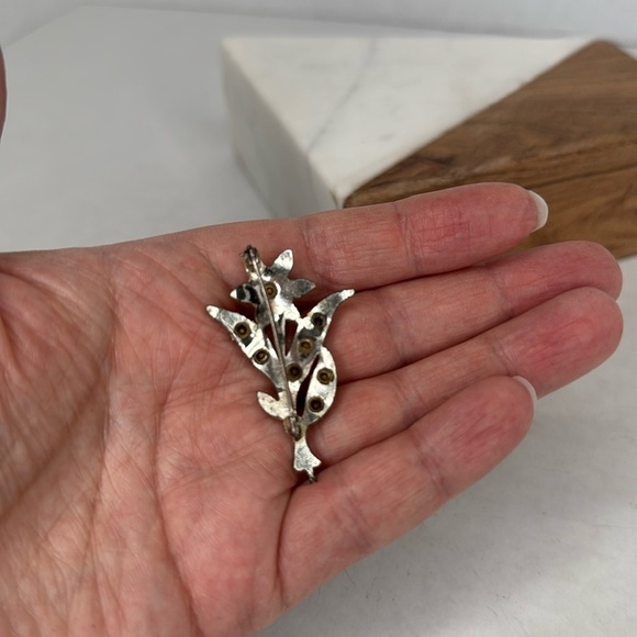 Vintage 1940s rhinestone and Silver Floral Brooch lot B14 - Picture 3 of 7